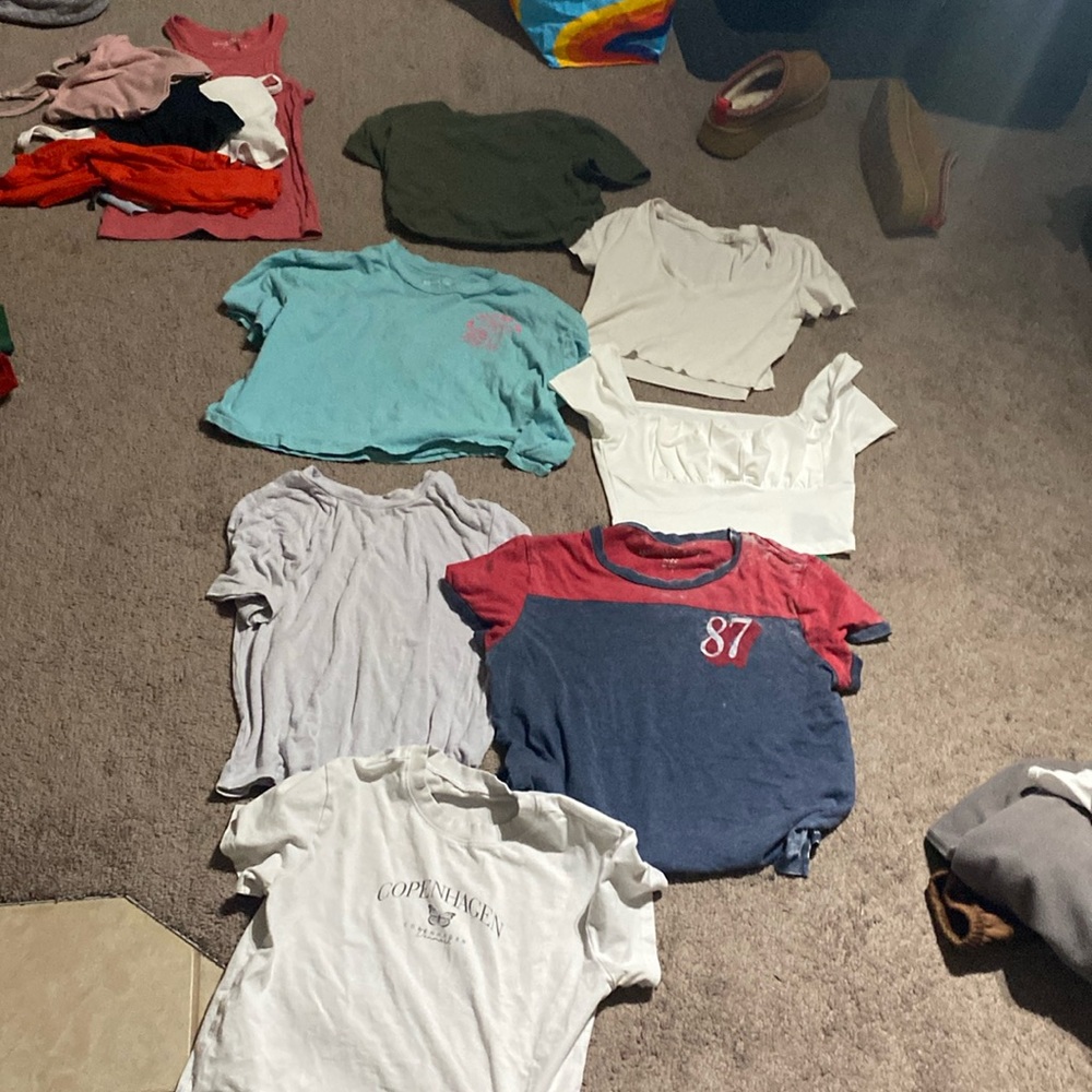 Women’s crop tops